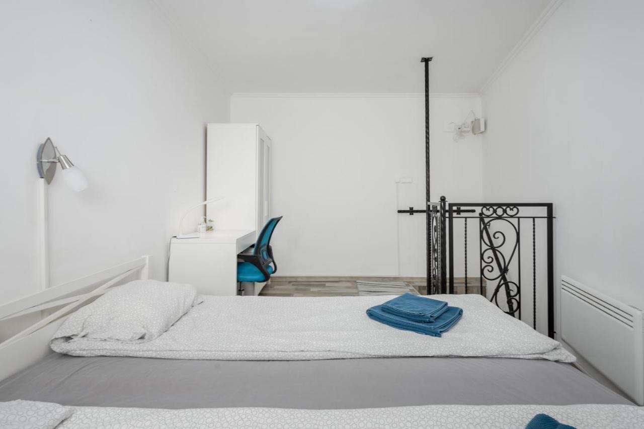 Bpr Simply Azure Apartment Budapest Ngoại thất bức ảnh